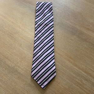 Private label tie, lightly worn, no smoke